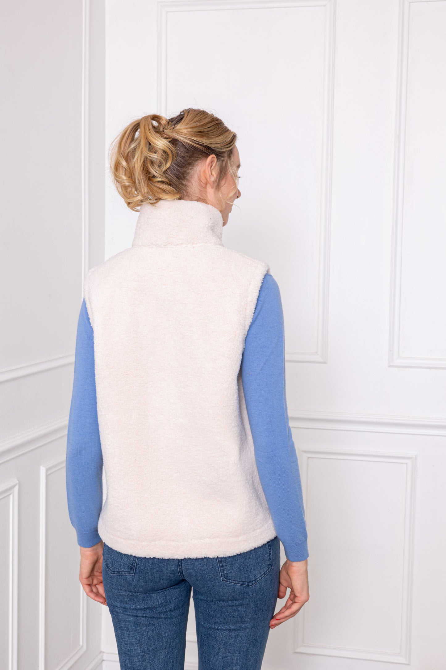 A049 - Gilet femme sans manches réversible en fausse fourrure Ecru