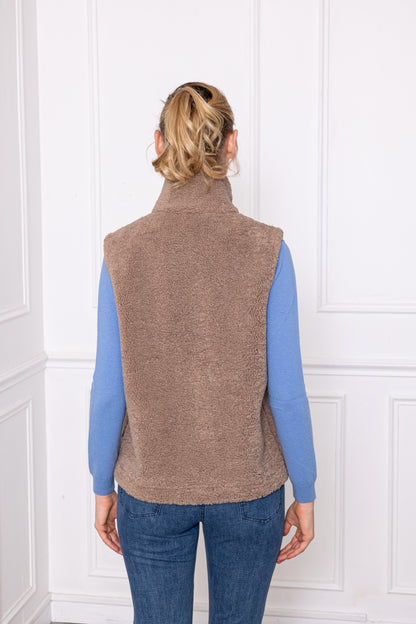 A049 - Gilet sans manches réversible en fausse fourrure Taupe