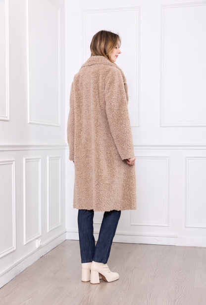 A059 - Long manteau réversible en fausse fourrure Beige