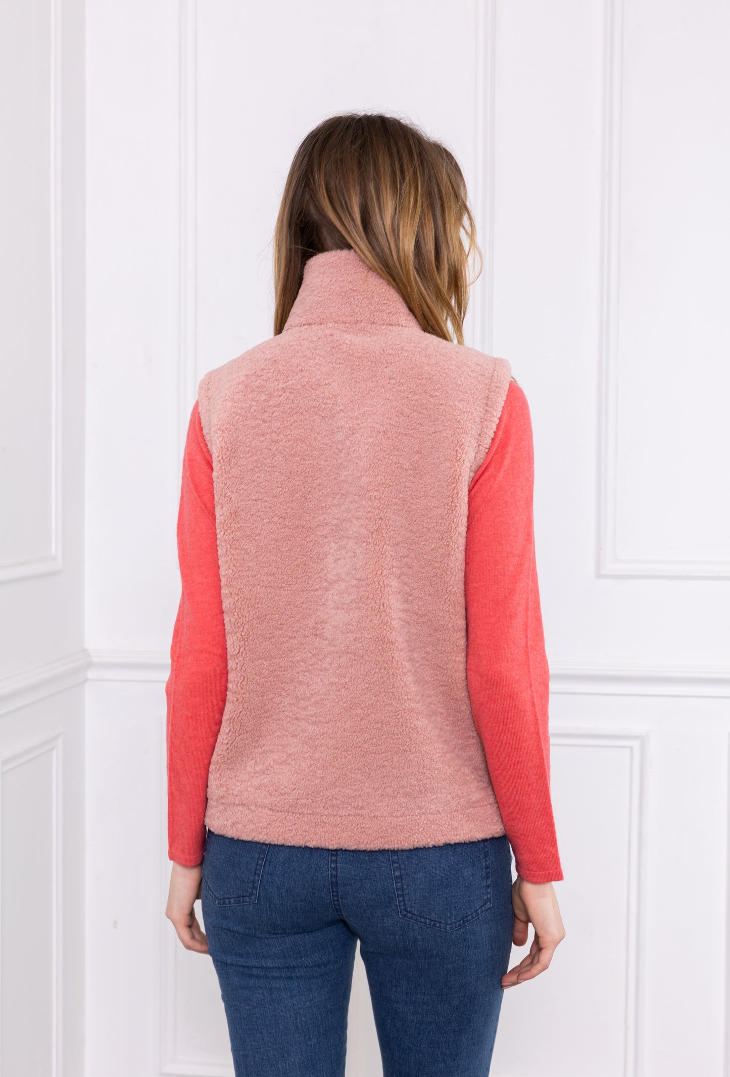 A049 - Gilet sans manches réversible en fausse fourrure couleur Vieux Rose