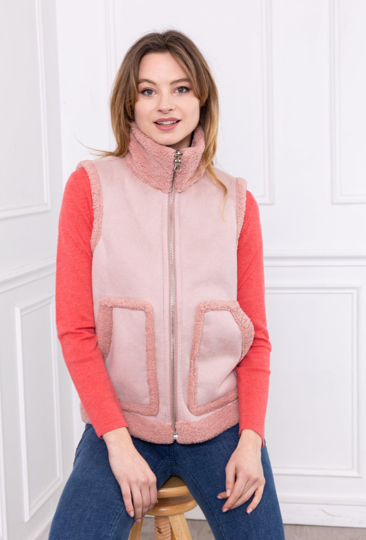 A049 - Gilet sans manches réversible en fausse fourrure couleur Vieux Rose