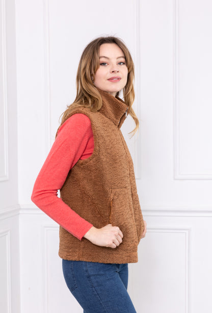 A049 - Gilet sans manches réversible en faussr fourrure Camel